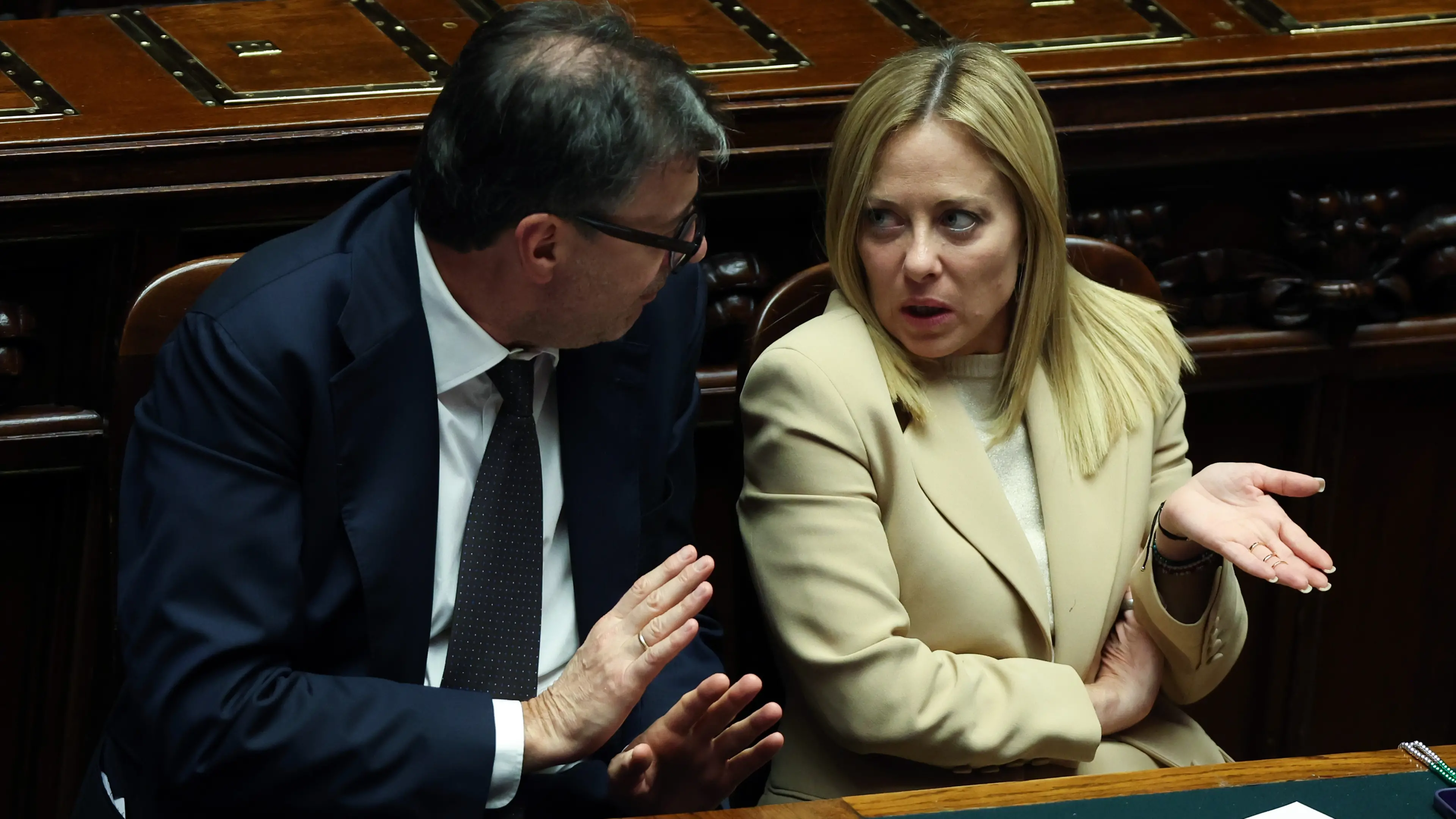 <p>Il ministro dell'Economia Giorgetti e la premier Meloni (foto Ipa)</p>\\n , marco iacobucci