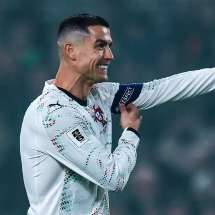 Cristiano Ronaldo fissa gli obiettivi: «Voglio arrivare a 1000 goal e diventare il giocatore con più trofei nella storia»\n