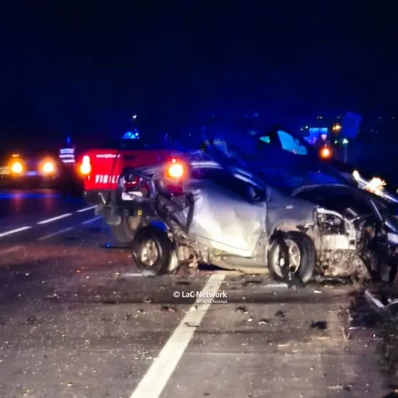 Tragico incidente a Belcastro, un morto nello scontro tra un furgone e due auto\n