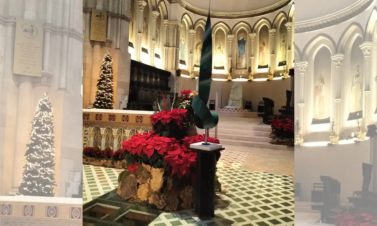Cosenza, si chiude la porta del Giubileo con la fiamma della Speranza donata da Paletta
