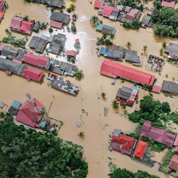 In Italia nel 2025 eventi meteo estremi in aumento del +5,9% a causa delle temperature record e piogge intense\n