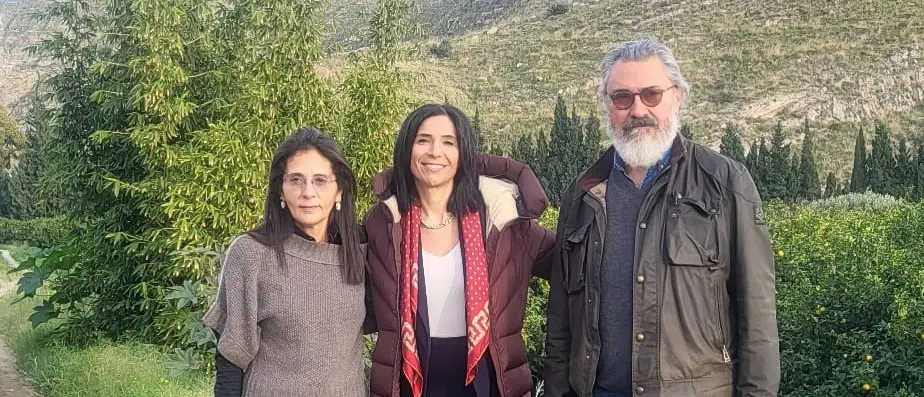 L’europarlamentare Giusi Princi visita l’azienda agricola Lucisano: «Calabria esempio virtuoso di agricoltura in Europa»\n