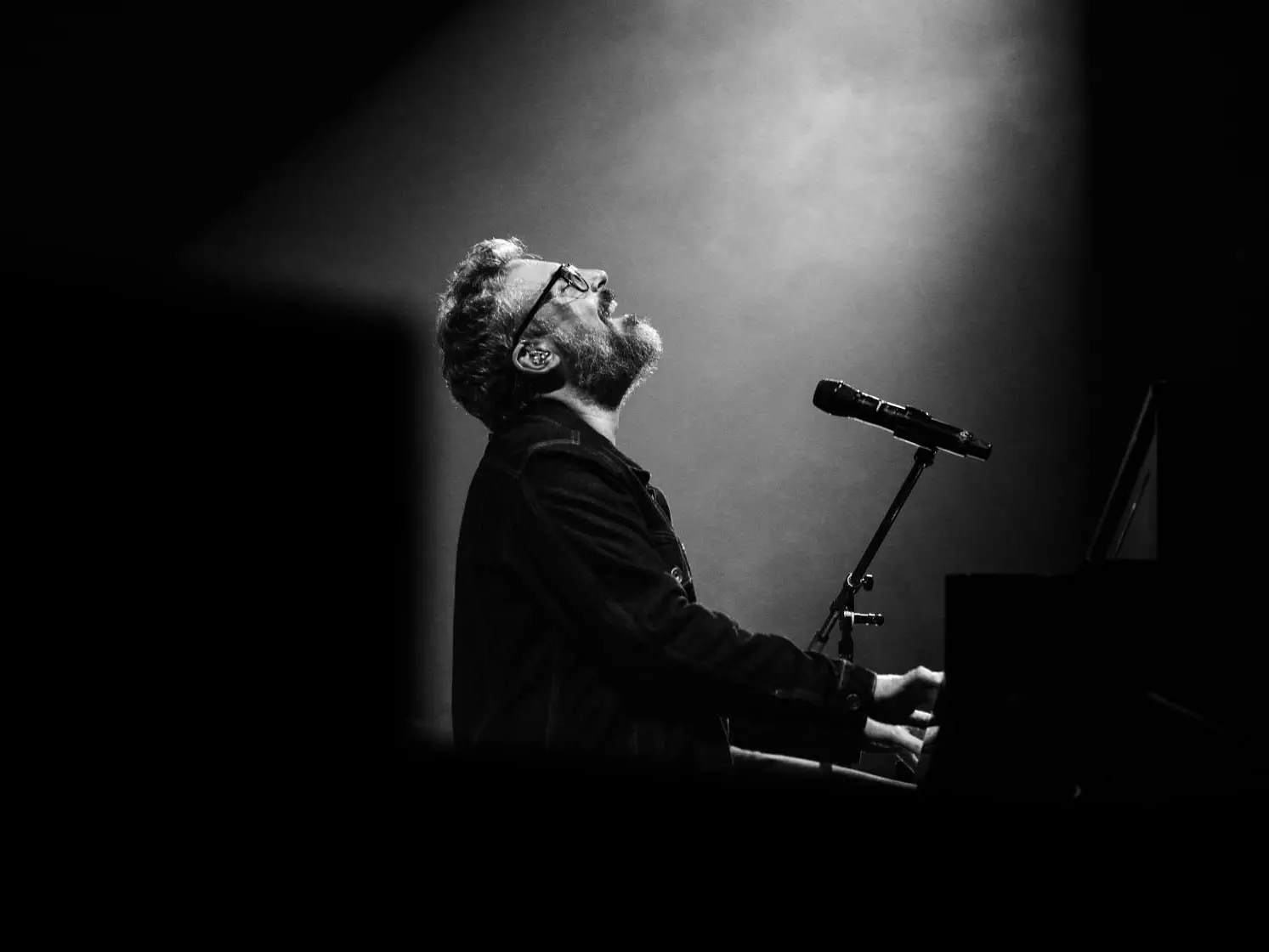 Dario Brunori è il calabrese dell’anno: l’anno delle noci è l’anno del successo