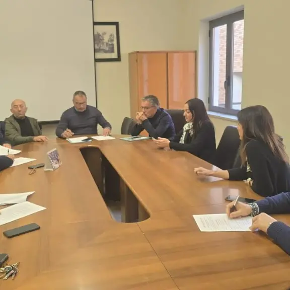 Comune di Vibo e sindacati, firmato il contratto collettivo decentrato integrativo