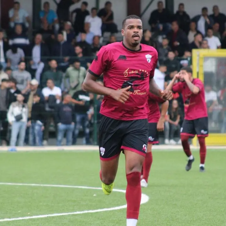 Eccellenza, l'impatto devastante del brasiliano Leirosa: «A Rosarno sono stato bene, ma voglio vincere il campionato»\n