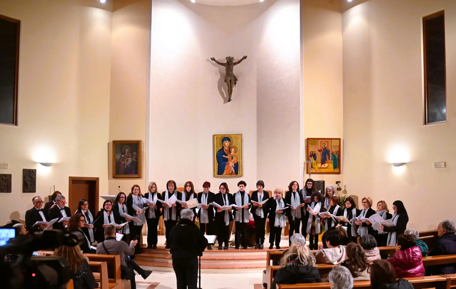 «Et in terra pax», a Riparo il Concerto di Natale per la Pace con il Coro Laudamus\n