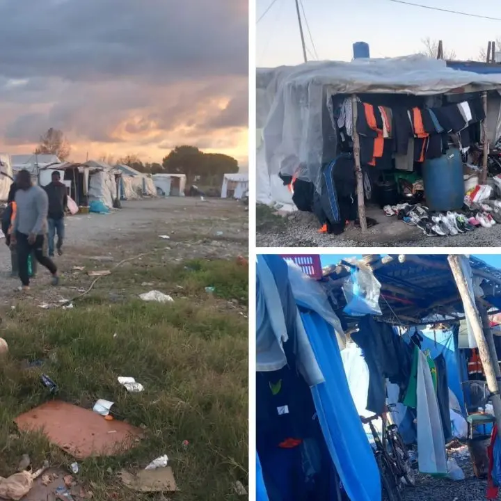 Manca la corrente alla tendopoli: «Stanno morendo di freddo». Il sindaco: «Impianto manomesso dai migranti, ma sarà riparato»\n