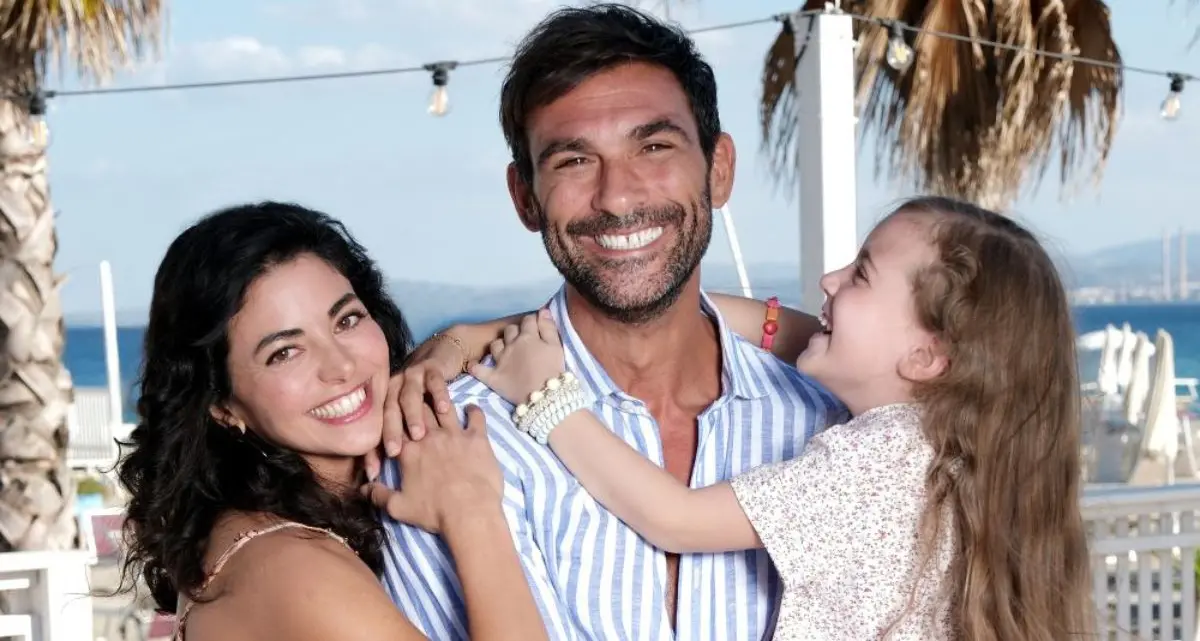 Elena Sophia Senise protagonista su Raiuno nel film Seduci & Scappa\n