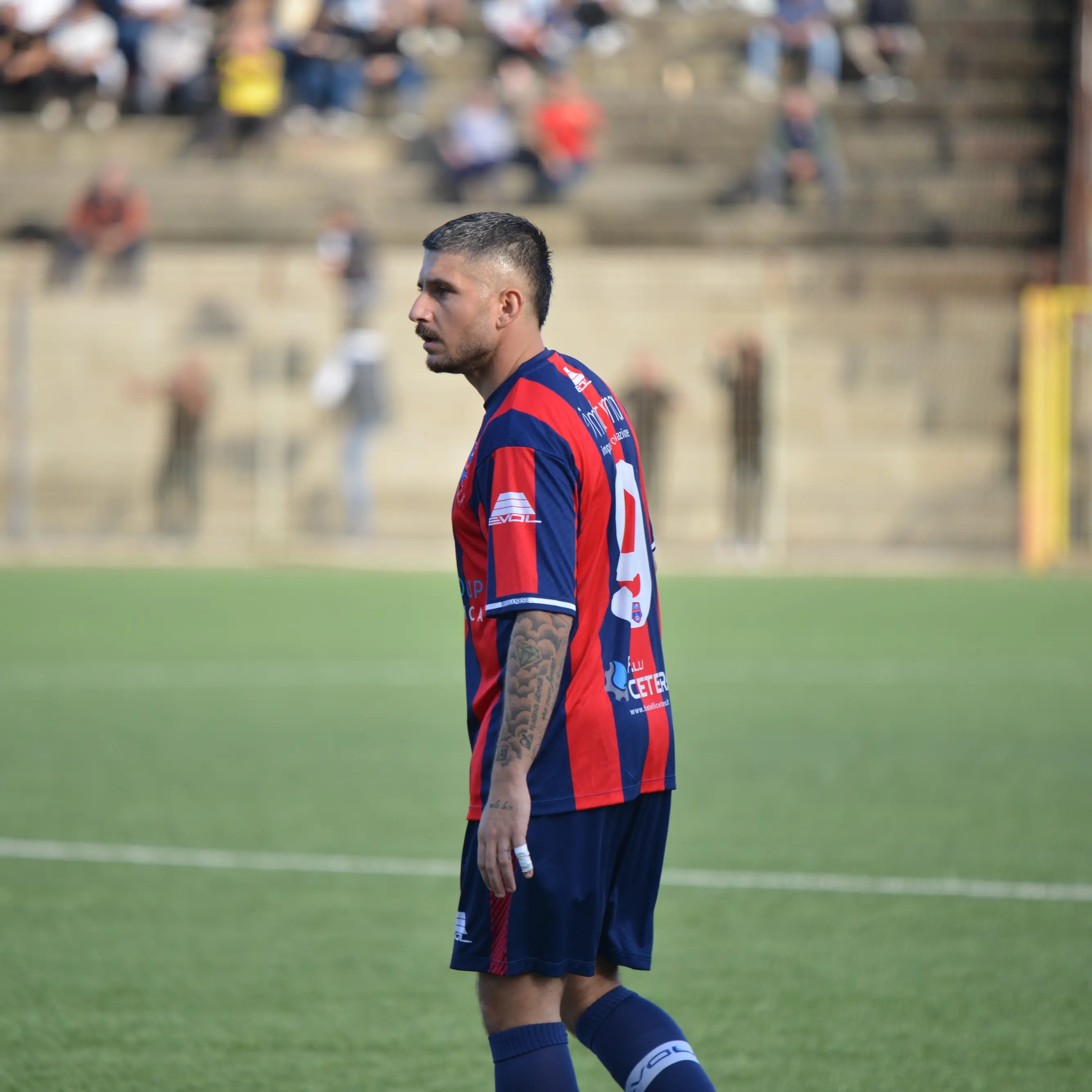 Eccellenza, bomber Fioretti lascia la Rossanese: «Ho dato tutto per questa maglia, resterò vostro tifoso»\n