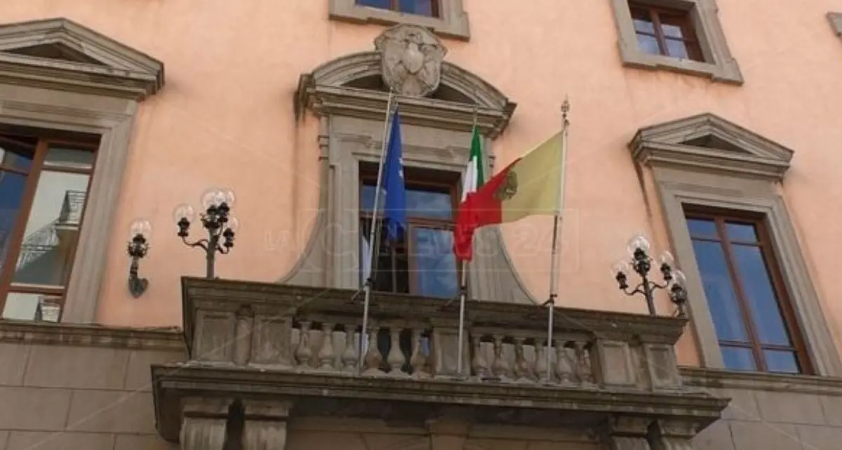 Catanzaro Servizi in crisi, i segretari di Pd e Sinistra Italiana incontrano il sindaco e\u00A0chiedono l’attivazione di un tavolo nazionale\n