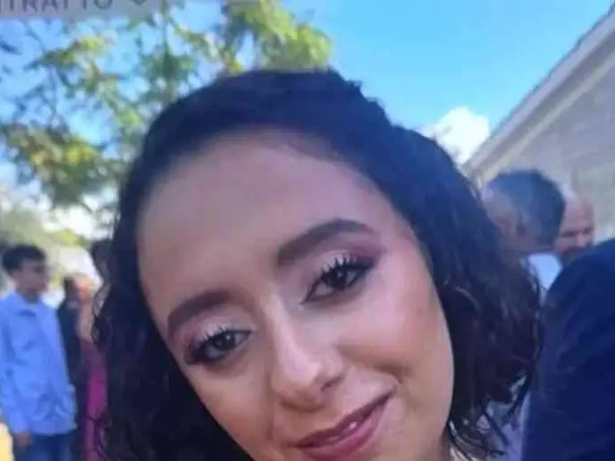 Identificata la donna trovata morta in un cortile a Milano: è una 19enne della provincia di Latina