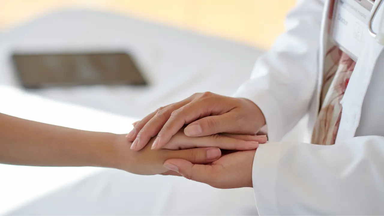 Quando gli “angeli” vestono il camice: una lettera squarcia il buio della sanità vibonese\n