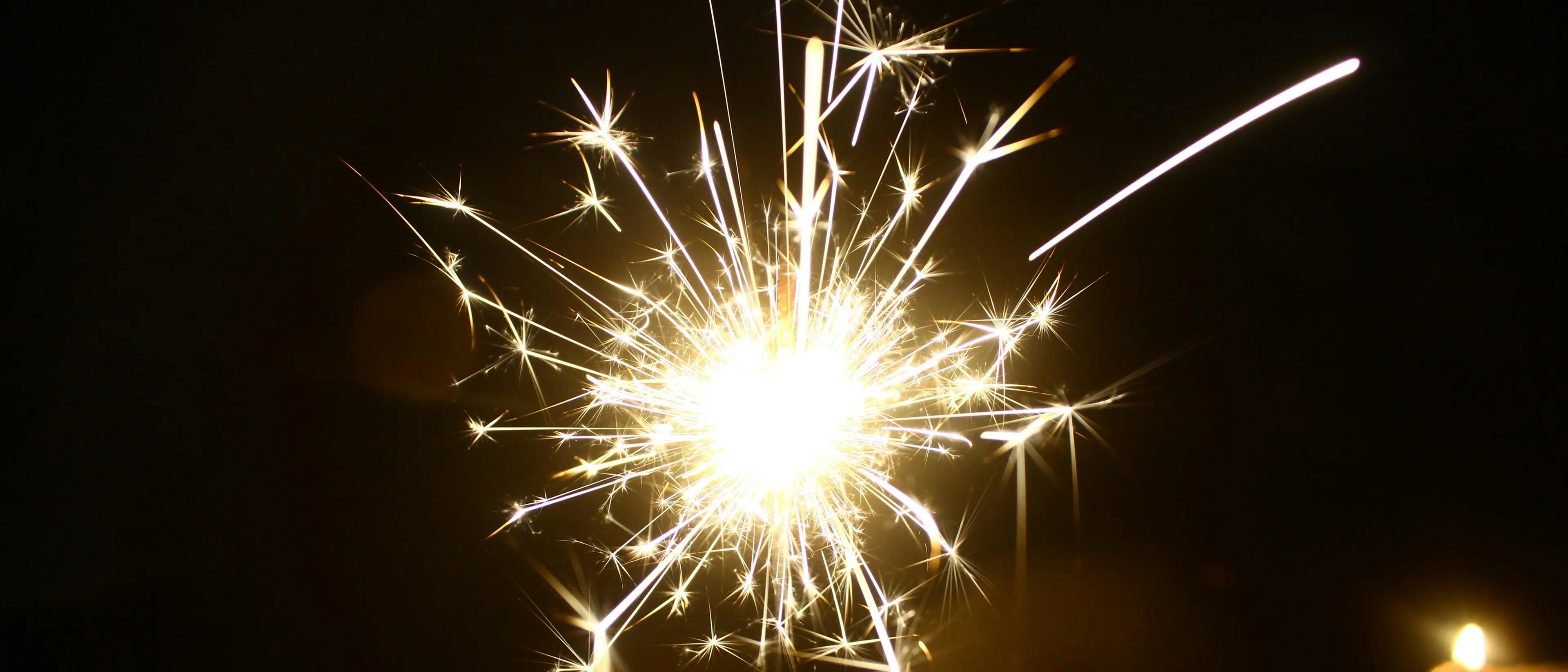 La notte di San Silvestro in Calabria tra falò, antiche scaramanzie e brindisi di buon auspicio\n