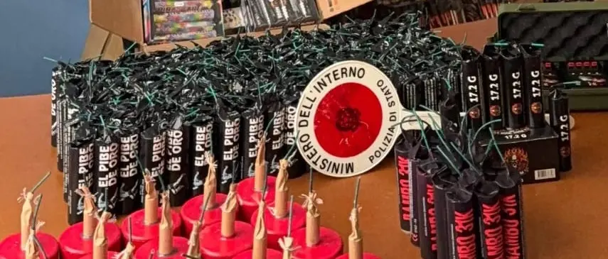 Un arresto per possesso di oltre 30 kg di materiale pirotecnico illegale nel Reggino\n