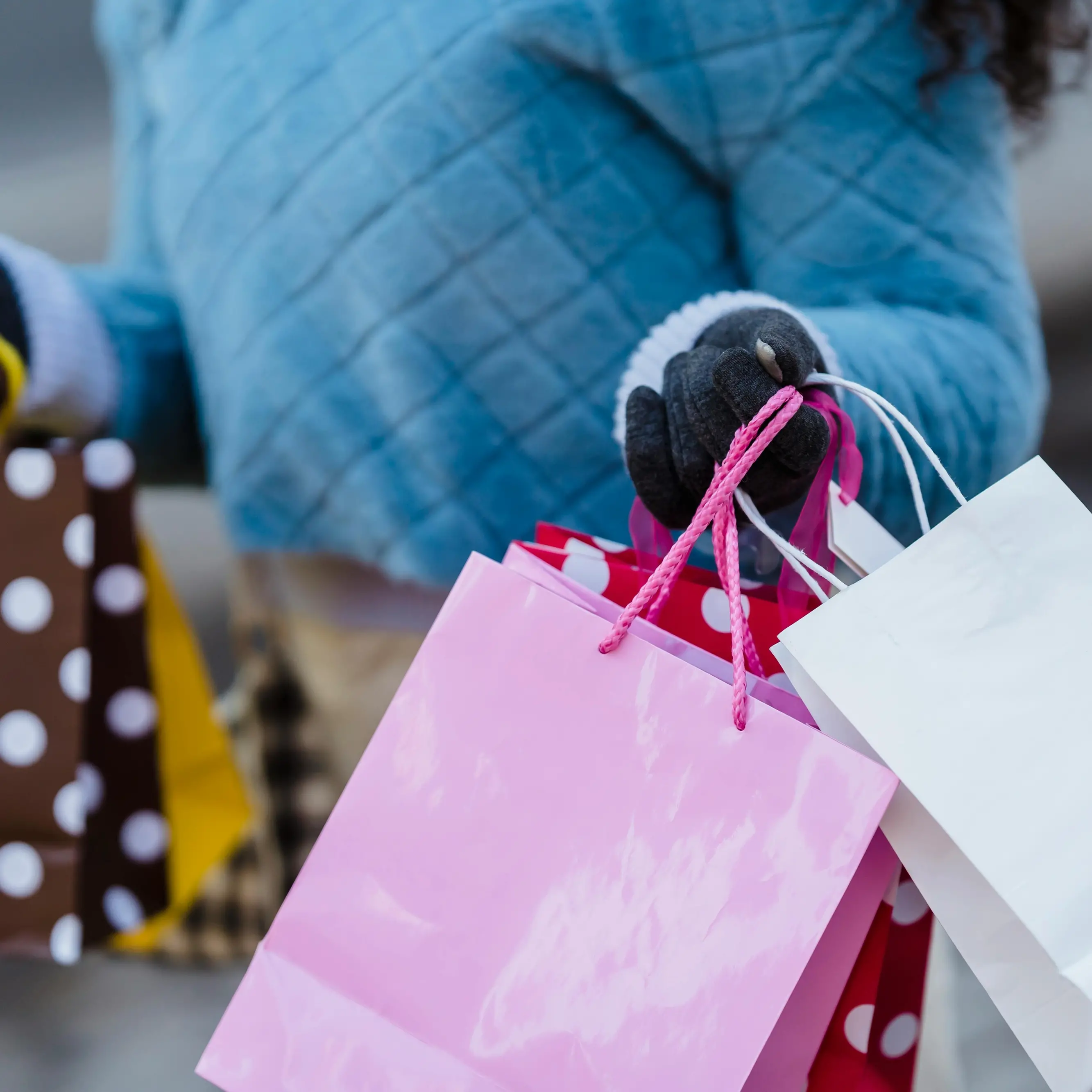 Italia in saldo ma senza boom di acquisti:\u00A0colpa\u00A0del Black Friday e dei rincari su alimentari ed energia\n