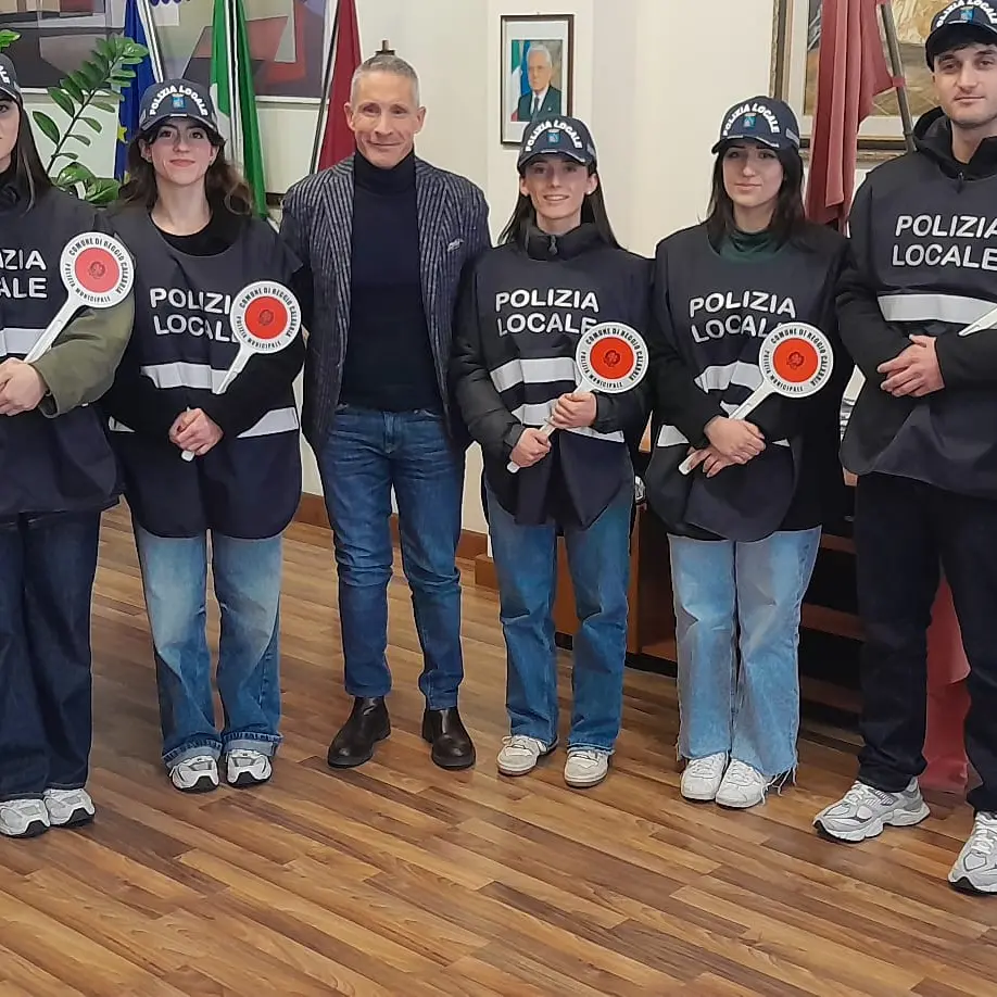 10 nuove unità alla Polizia Locale di Reggio. Palmenta e Falcomatà: «Ulteriore segno di attenzione nei confronti delle esigenze di decoro e di sicurezza della città»\n