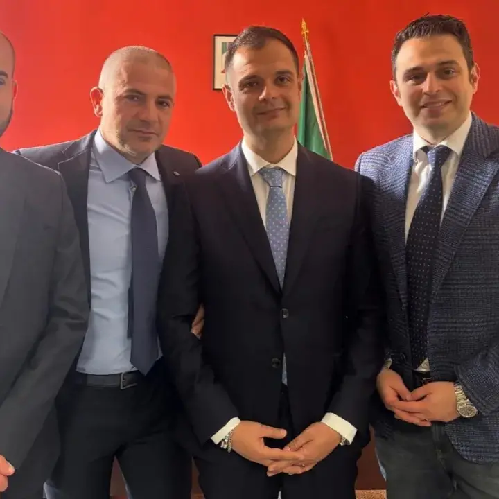 Edilizia scolastica, Comune di Vibo fuori dai finanziamenti: «Certificato il fallimento dell’amministrazione Romeo»\n