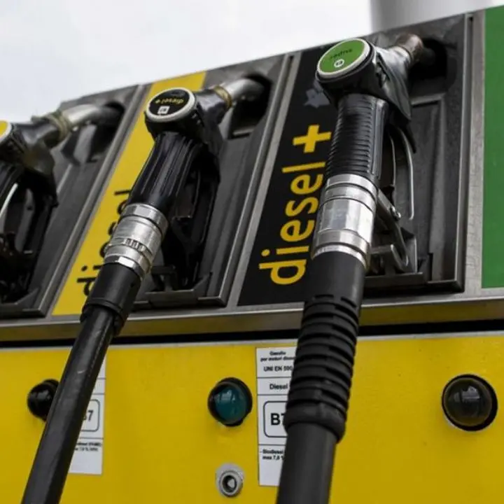 Aumentano dal primo gennaio le accise del gasolio: rincari per 4,05 centesimi al litro\n