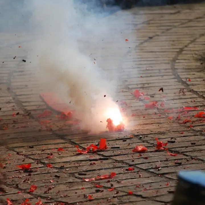 Botti di Capodanno, tre feriti nel Crotonese. Una persona ha perso tre dita\n