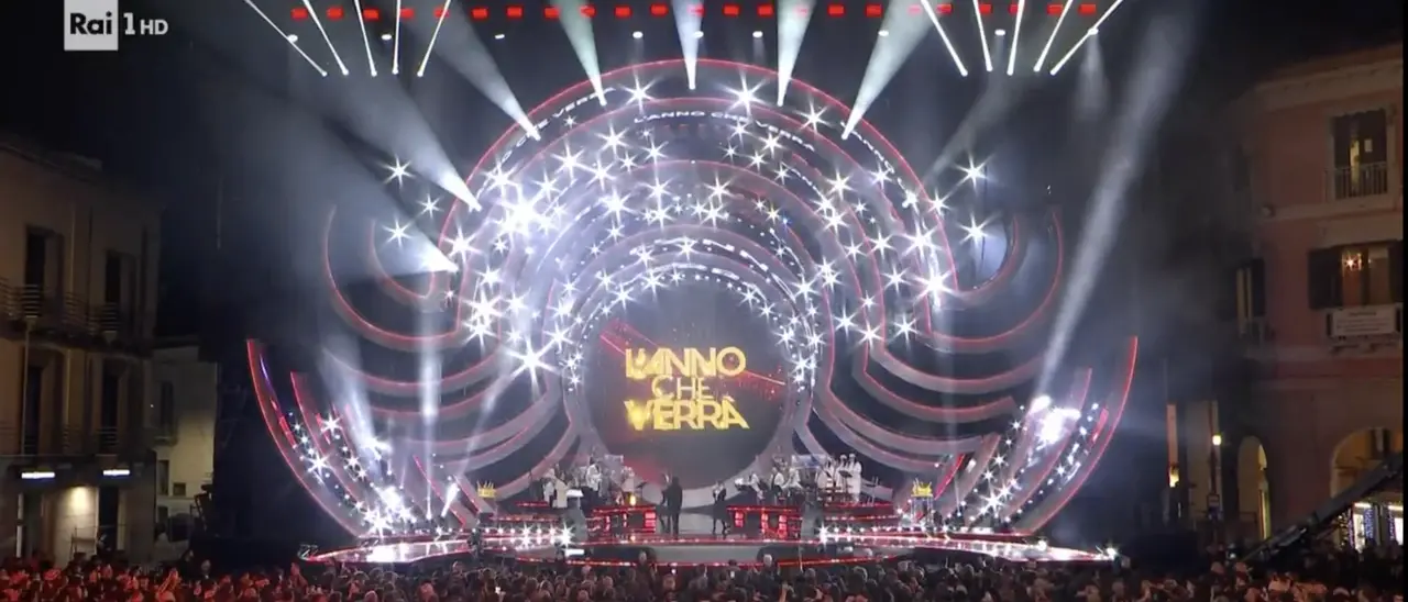 Capodanno Rai a Catanzaro, critiche per lo show ma l’Auditel dice 5,2 milioni di spettatori (e quasi 8 a mezzanotte)\n