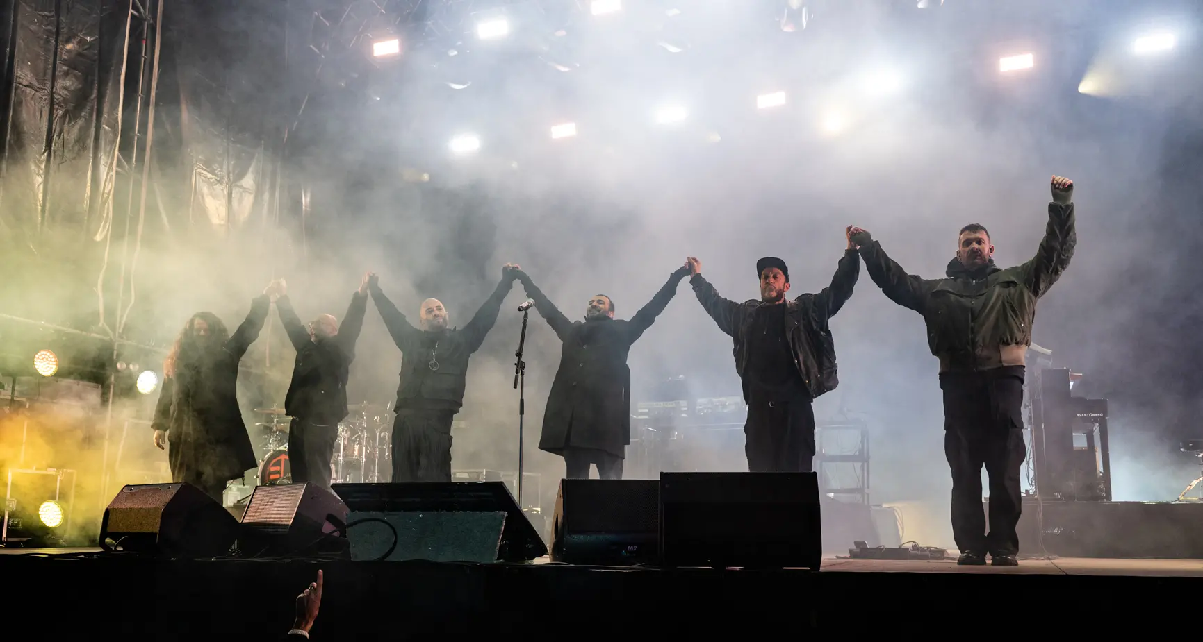 Corigliano-Rossano balla al ritmo dei\u00A0Negramaro. Diecimila in piazza per festeggiare il 2026\n