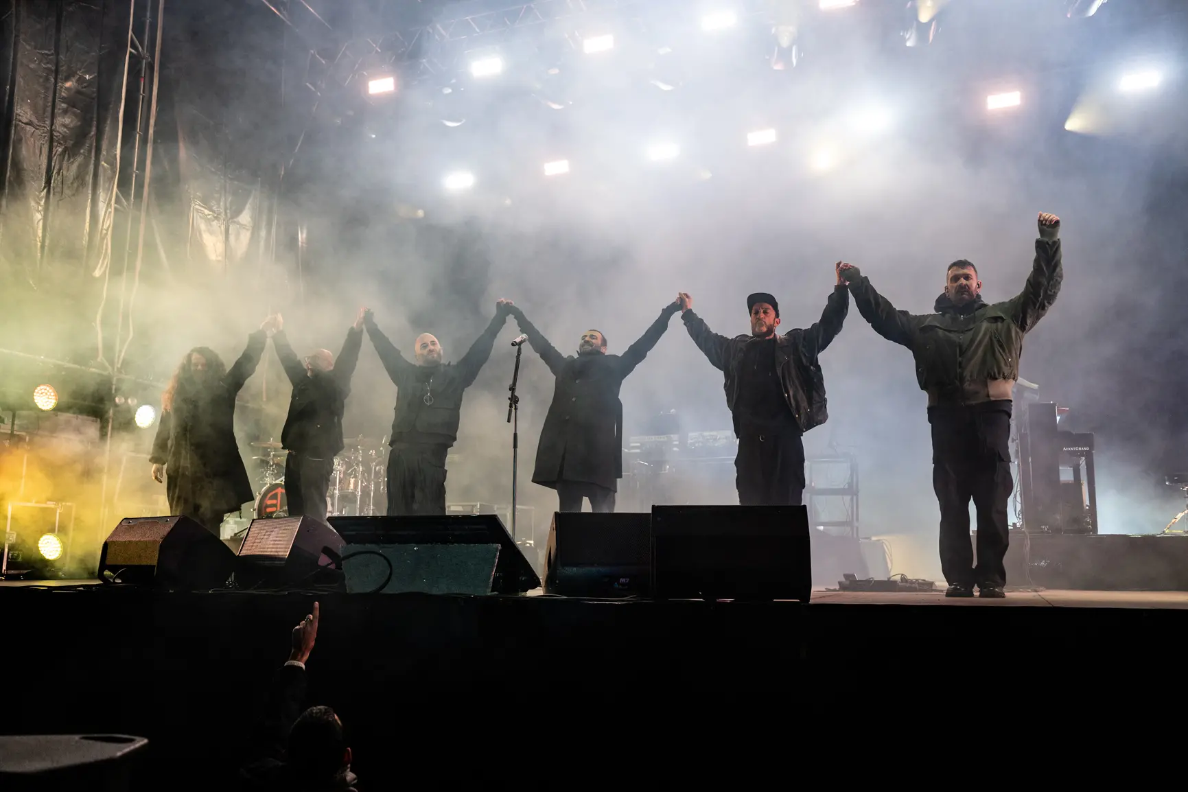 Corigliano-Rossano balla al ritmo dei\u00A0Negramaro. Diecimila in piazza per festeggiare il 2026\n