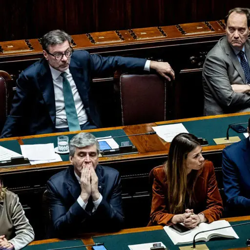 Analizziamo la “manovrina” approvata a fine anno dal parlamento. Tecnica, prudente, scritta con il freno a mano\u00A0tirato\n