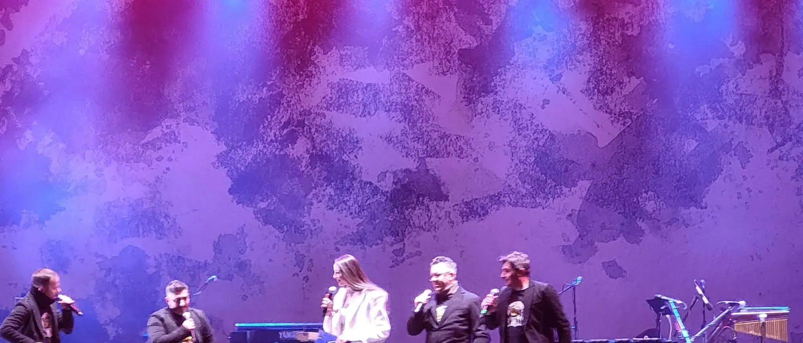 «Un sogno esibirci nella nostra città la notte di Capodanno», a Cosenza la comicità dei\u00A0Cinghios Group conquista tutti\n