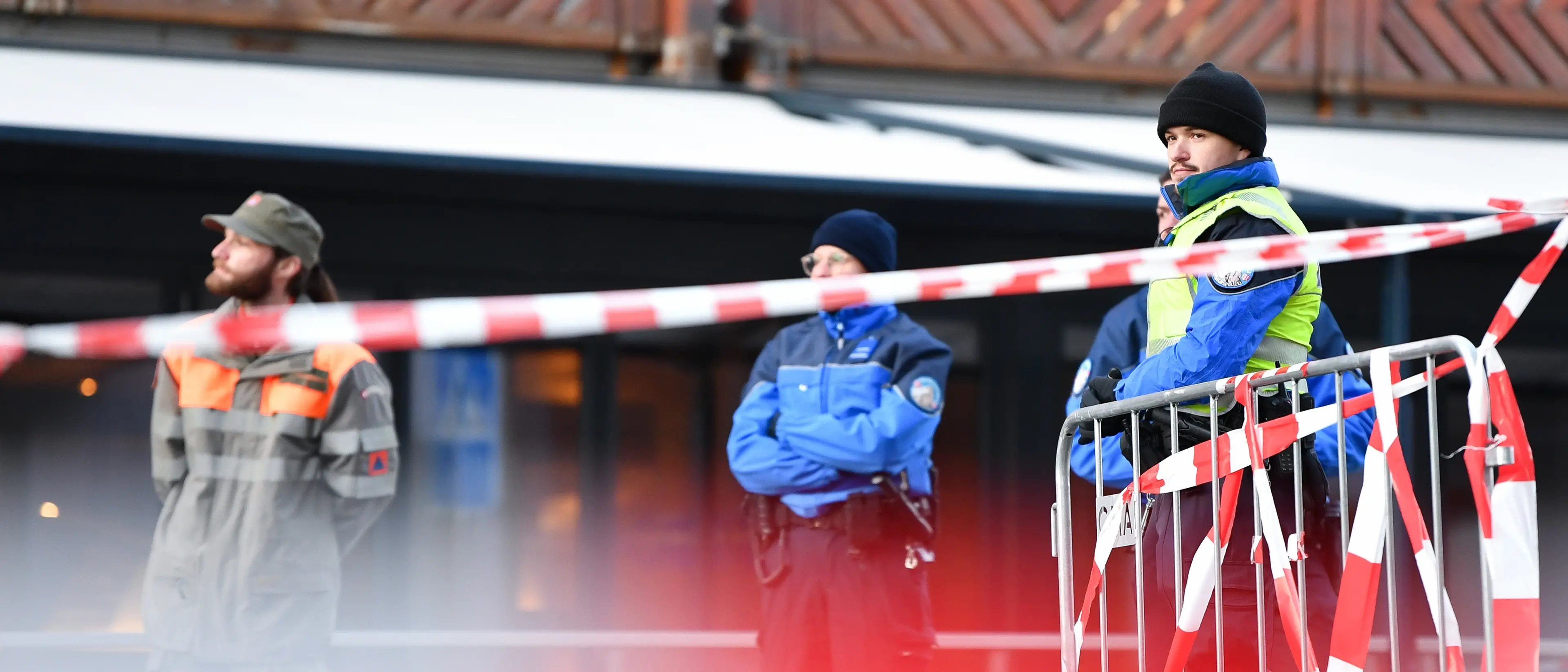 Strage Crans-Montana, la procuratrice: «S’indaga per omicidio e lesioni». Incendio probabilmente partito\u00A0dalle candele sullo champagne\n