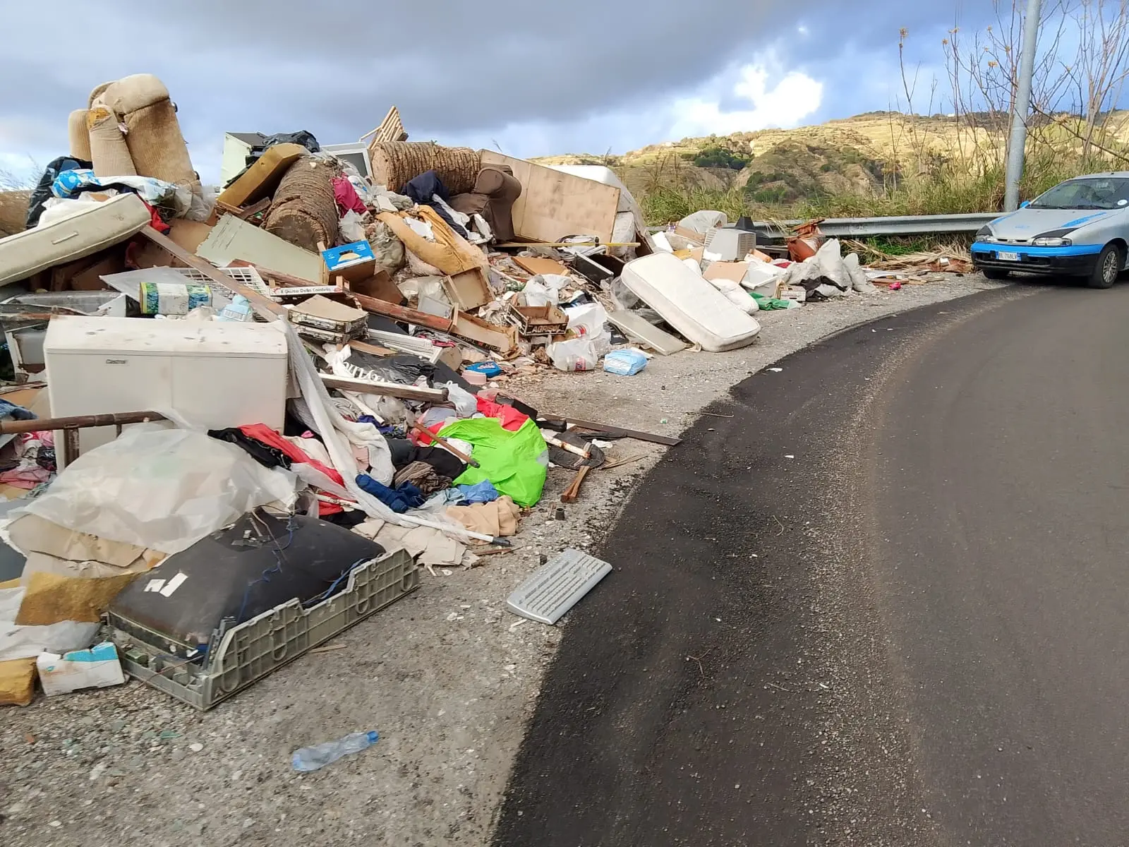 Mosorrofa–Cannavò, discariche abusive in aumento: nuovo sopralluogo di Forza Reggio e OIPA\n