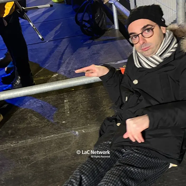 Vietato l’ingresso di sedie al Capodanno Rai, giovane disabile lasciato per terra perché\u00A0«non in carrozzina»\n