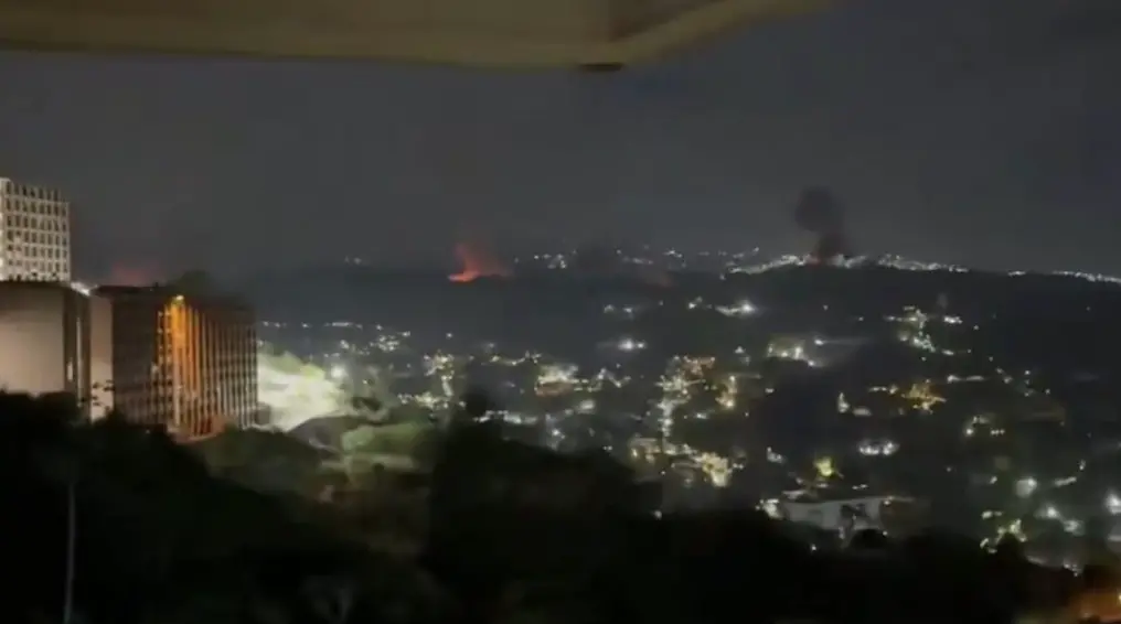 Caracas sotto le bombe, Maduro: «Gli Usa ci attaccano per prendersi le nostre risorse»\n