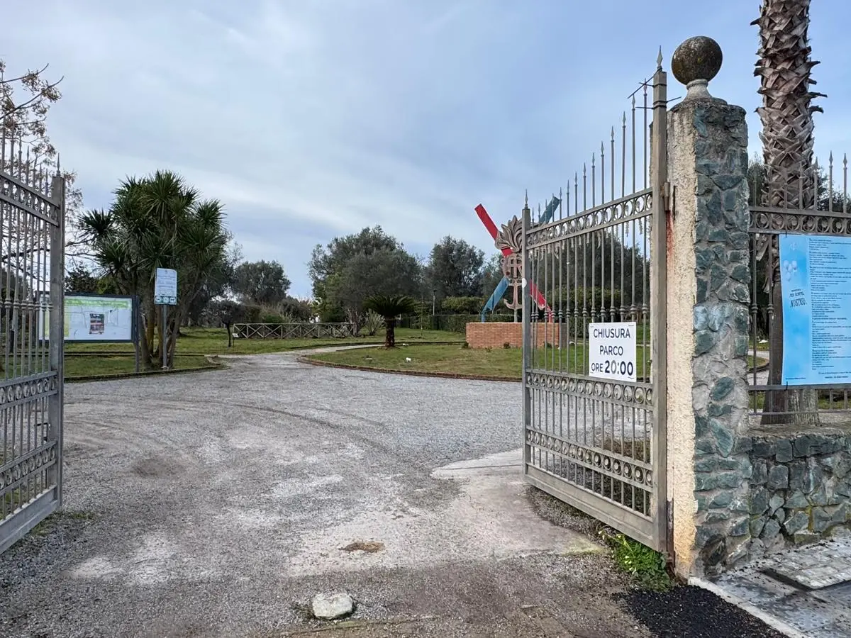 Parco urbano di Vibo riaperto a 4 mesi dalla morte del piccolo Francesco Mirabelli