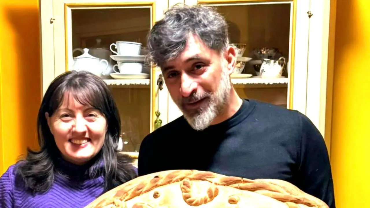 Nei piccoli paesi del Sud il Natale è ancora una casa comune: la storia di Giuseppe e degli amici che tornano\n