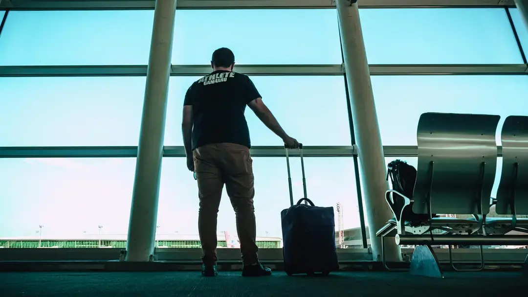 Sono 630mila i giovani che hanno lasciato l’Italia negli ultimi 13 anni: Calabria\u00A0tra le regioni che pagano il prezzo più alto\n