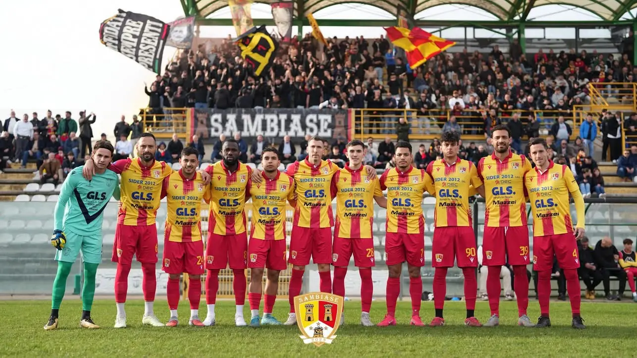 Serie D, la prima del 2026 è positiva per le calabresi: sesta vittoria di fila per la Reggina. Il Sambiase piega la Gelbison\n