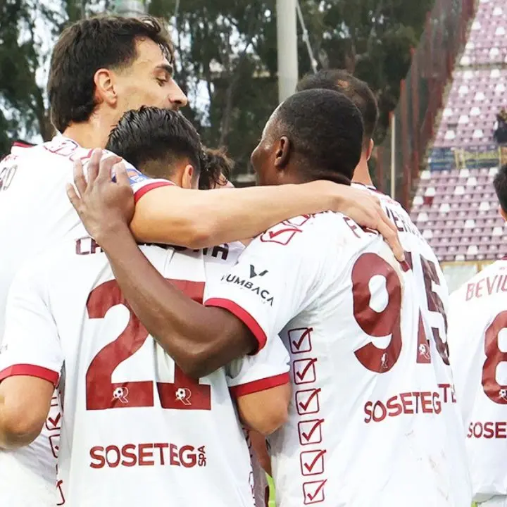 Serie D, la Reggina corre forte verso la vetta: sei vittorie di fila senza subire gol e miglior difesa del campionato\n