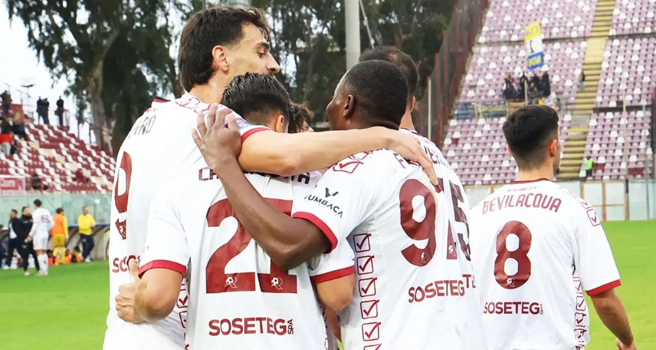 Serie D, la Reggina corre forte verso la vetta: sei vittorie di fila senza subire gol e miglior difesa del campionato\n