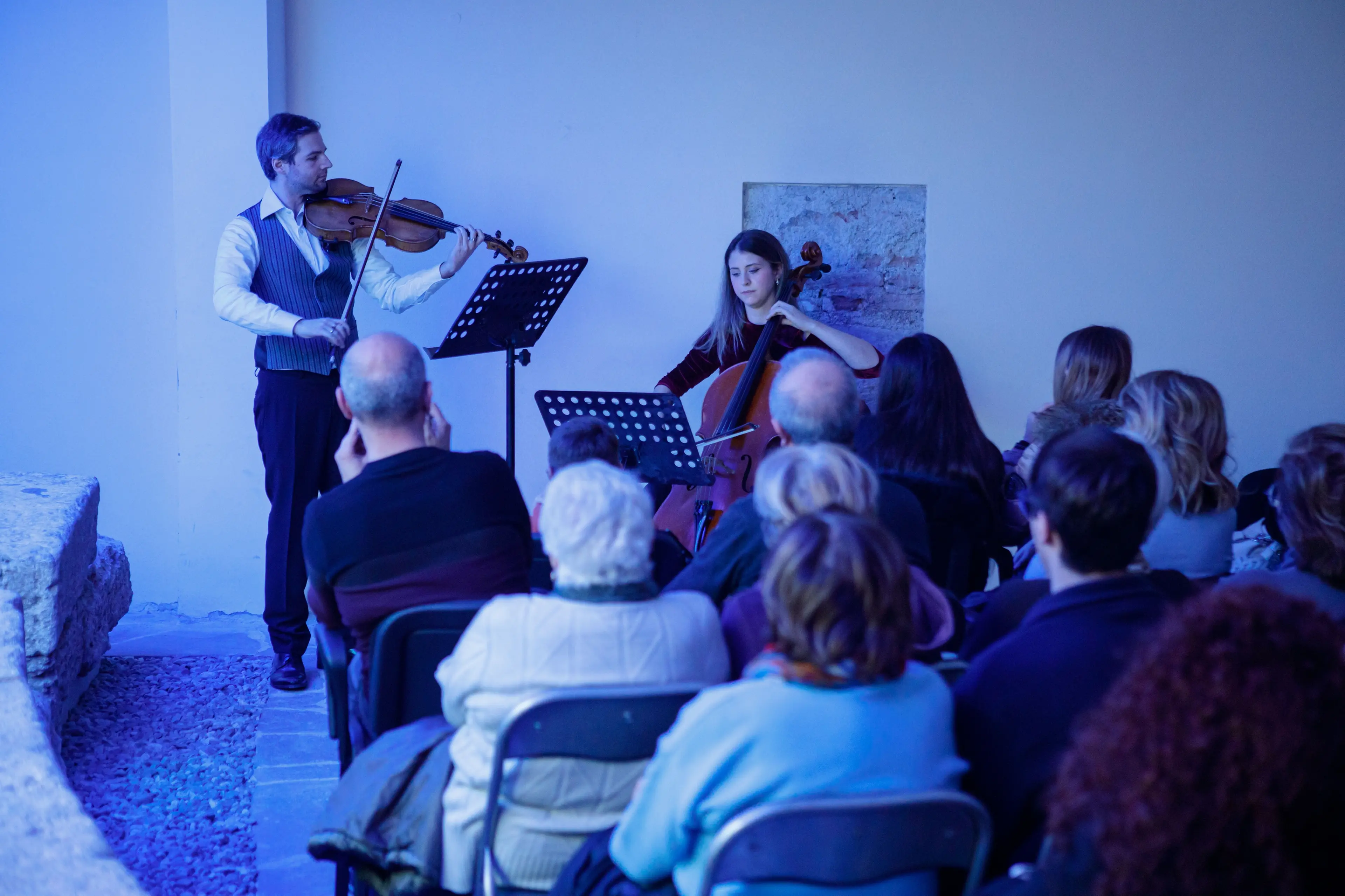 DiStretto d’Emozioni inaugura il 2026 all’Odeion: il Duo Arena emoziona tra musica e storia\n