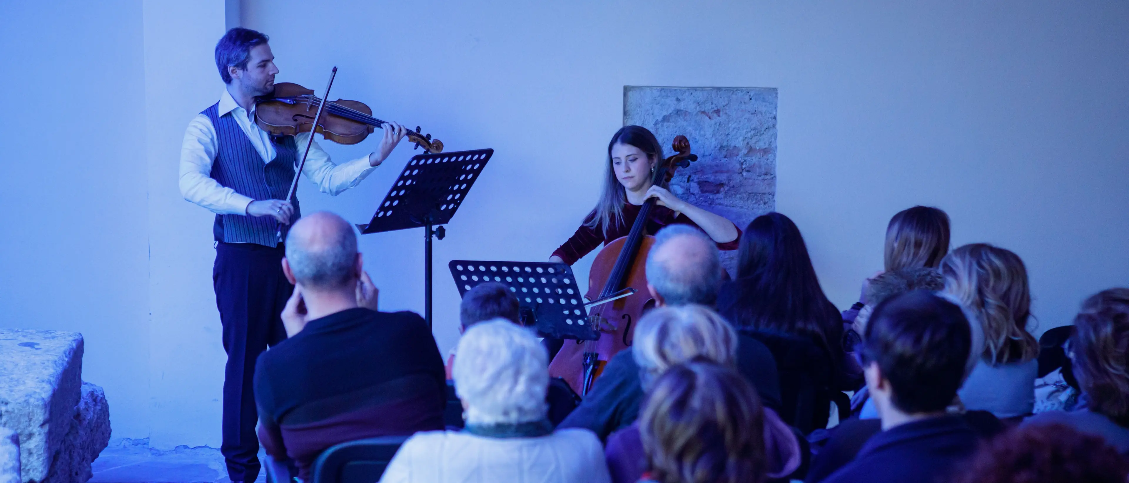 DiStretto d’Emozioni inaugura il 2026 all’Odeion: il Duo Arena emoziona tra musica e storia\n