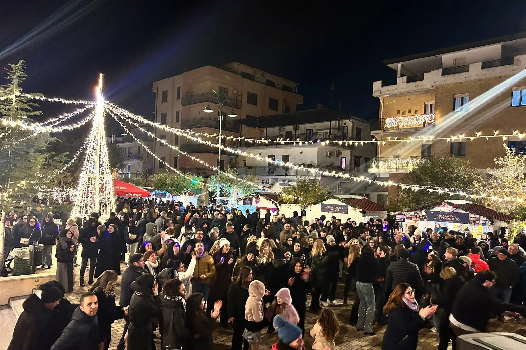 Successo a Guardavalle per il villaggio di \"Natale sotto le stelle\"\n\u00A0\n
