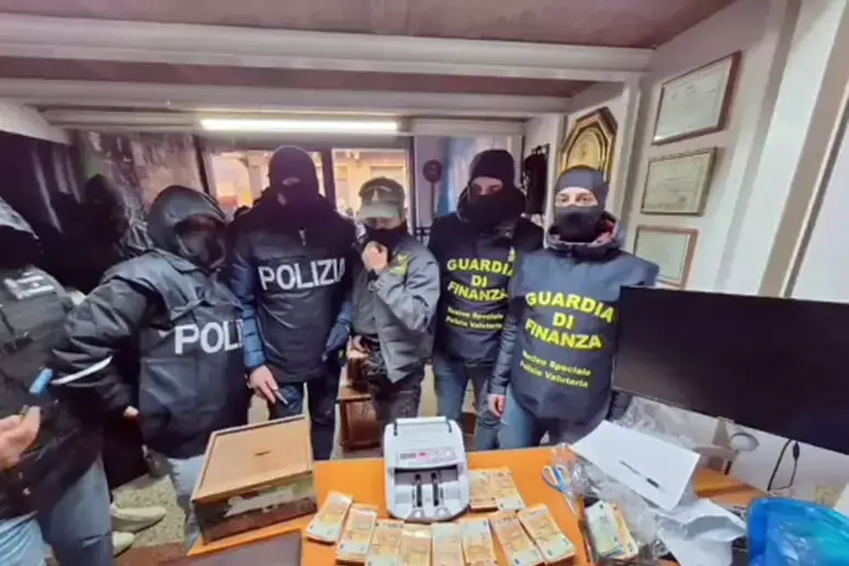 Equilibrio reticente e aperta disonestà: l’inchiesta su Hamas e le cattive abitudini italiane\n