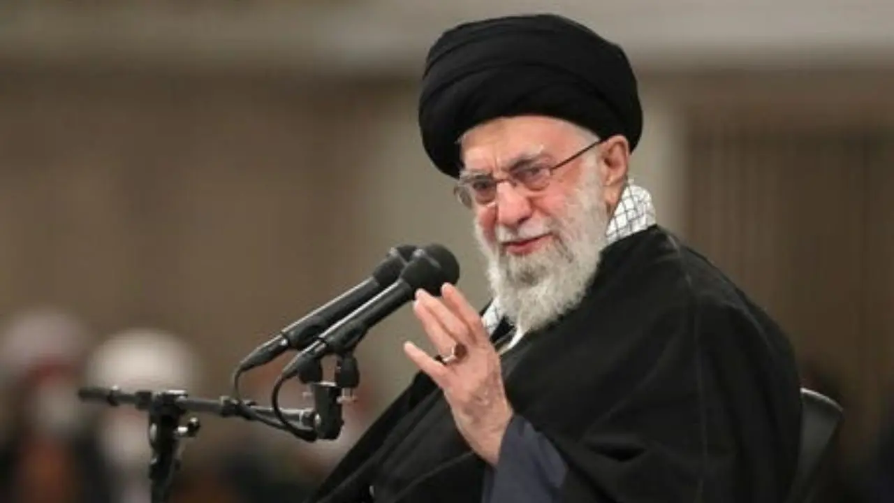 Iran, Khamenei prepara la via di fuga: Mosca come ultima roccaforte nel caso di caduta del regime iraniano