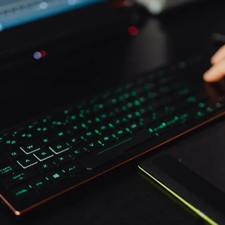 File rubati dallo studio Bellavia: il furto, i nomi eccellenti e la domanda che nessuno fa: a chi servivano davvero quelle carte?\n