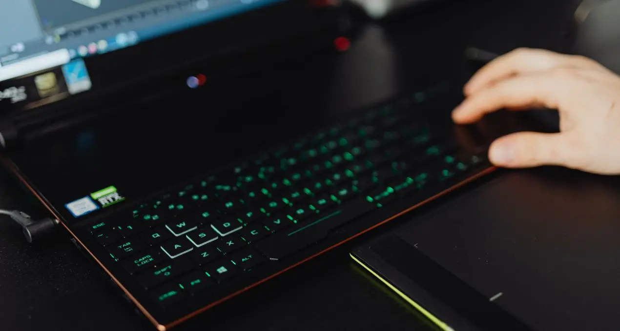 File rubati dallo studio Bellavia: il furto, i nomi eccellenti e la domanda che nessuno fa: a chi servivano davvero quelle carte?\n