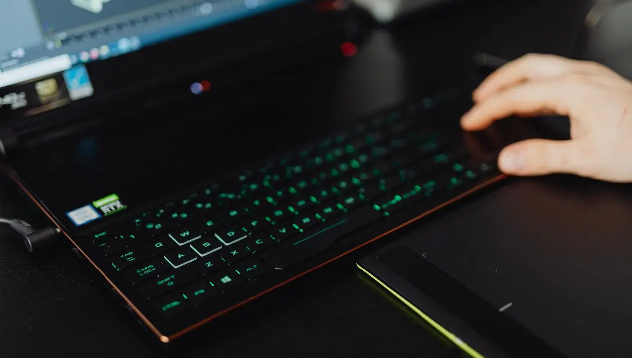 File rubati dallo studio Bellavia: il furto, i nomi eccellenti e la domanda che nessuno fa: a chi servivano davvero quelle carte?\n