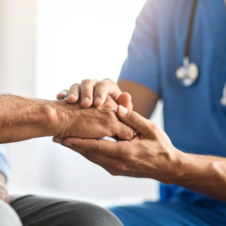 «Gentilezza e\u00A0conforto»: il messaggio di gratitudine di un malato oncologico ai medici dell’ospedale di Reggio Calabria\n