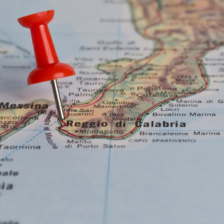 La Calabria bloccata dai vecchi schemi: serve una svolta vera per scrivere il futuro