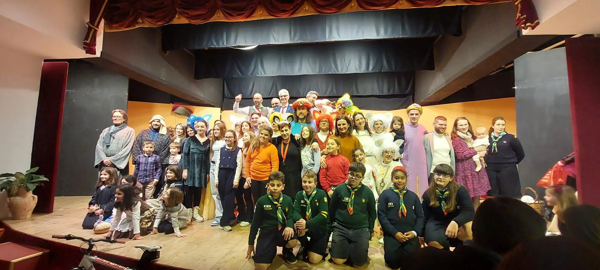 “Tutti i colori del Natale”: il Gom porta in scena uno spettacolo corale realizzato con la partecipazione del personale sanitario\n