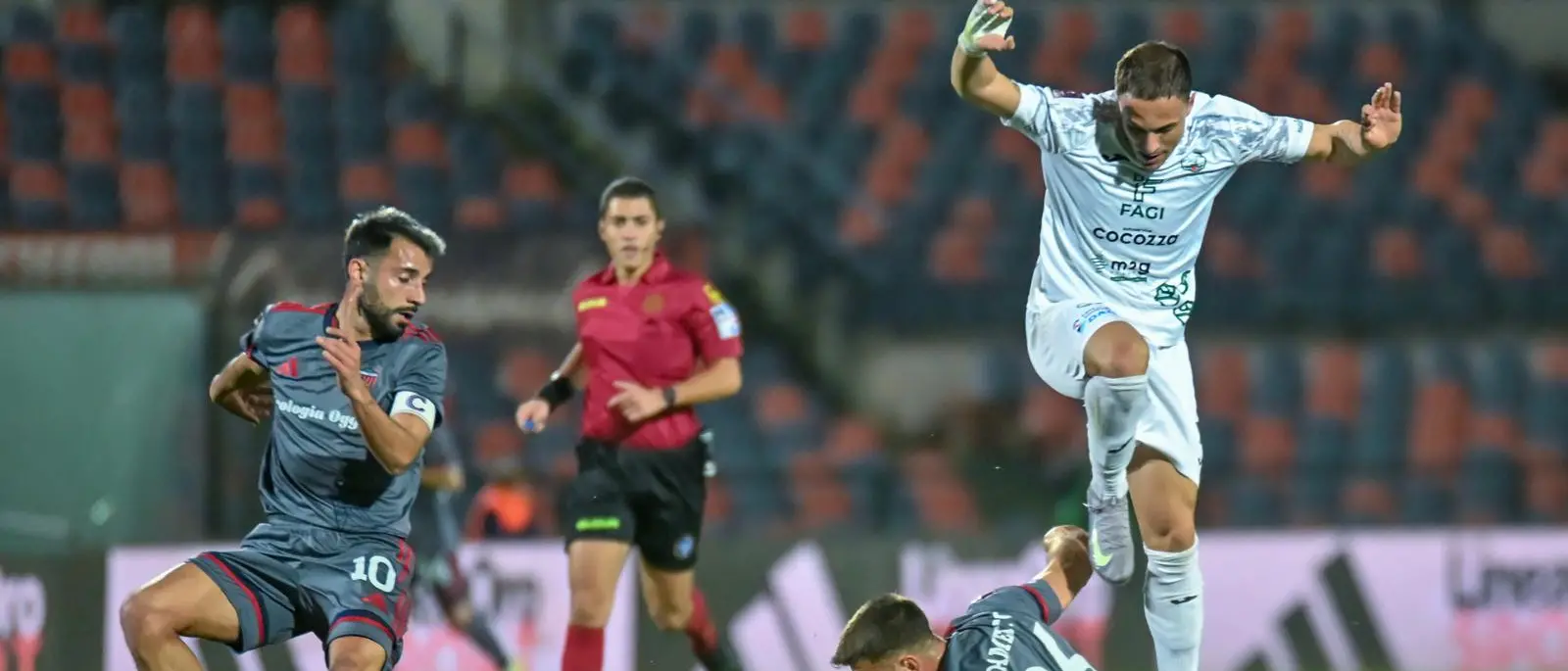 Cosenza, il Monopoli passa al “Marulla”. I pugliesi sono la “bestia nera” dei Lupi della Sila\n